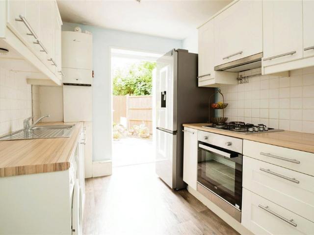 2 bedroom maisonette for sale