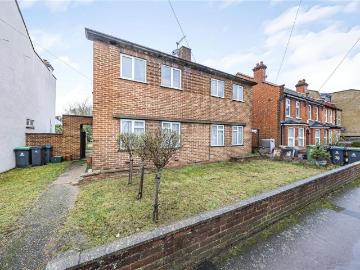 2 bedroom maisonette for sale