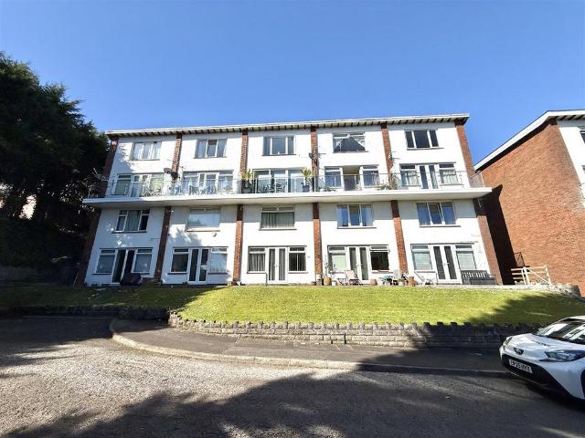 2 bedroom maisonette for sale
