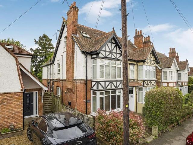 2 bedroom maisonette for sale