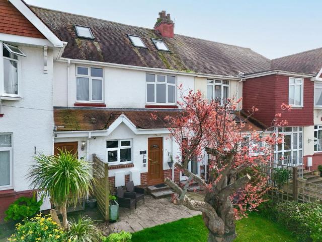 2 bedroom maisonette for sale