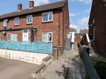 2 bedroom maisonette for sale