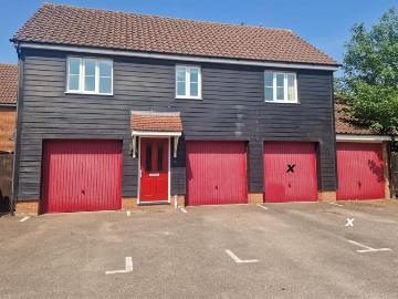 2 bedroom maisonette for sale