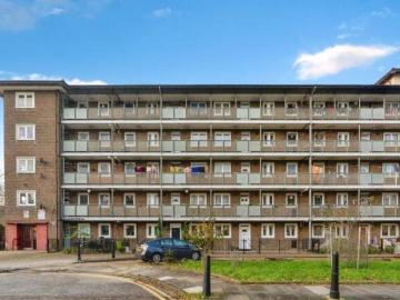 2 bedroom maisonette for sale