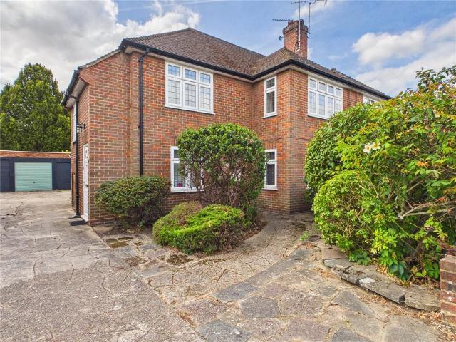 2 bedroom maisonette for sale