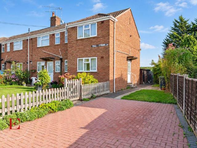 2 bedroom maisonette for sale