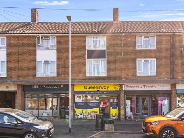 2 bedroom maisonette for sale