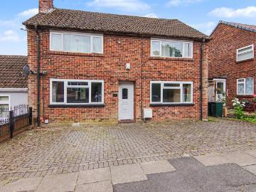 2 bedroom maisonette for sale