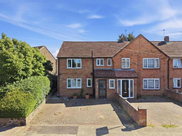 2 bedroom maisonette for sale