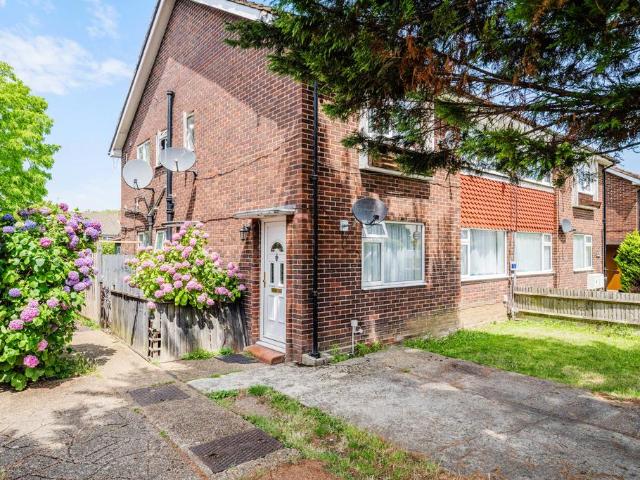 2 bedroom maisonette for sale