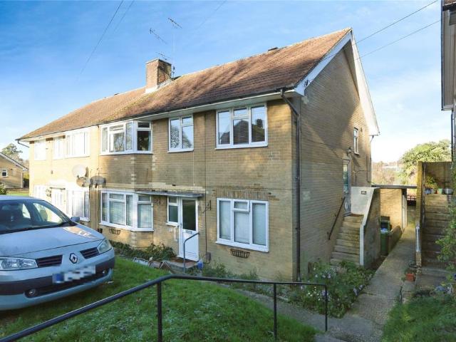 2 bedroom maisonette for sale