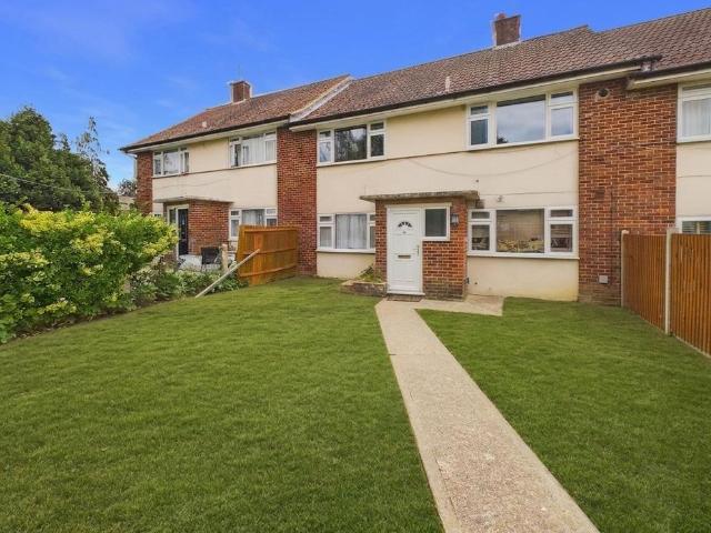 2 bedroom maisonette for sale