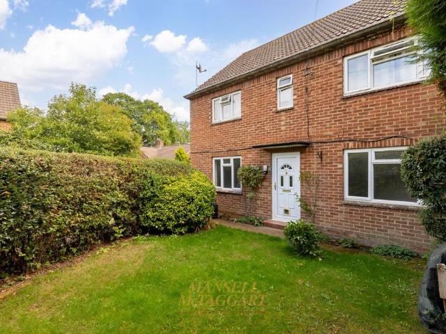 2 bedroom maisonette for sale