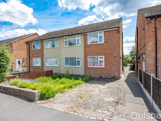 2 bedroom maisonette for sale