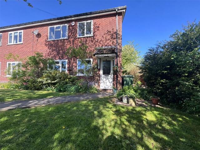 2 bedroom maisonette for sale