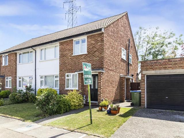2 bedroom maisonette for sale