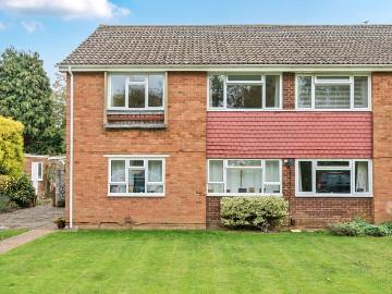 2 bedroom maisonette for sale