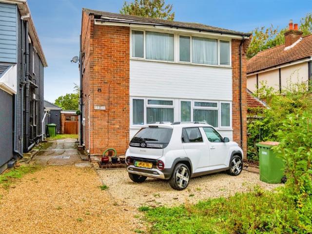 2 bedroom maisonette for sale