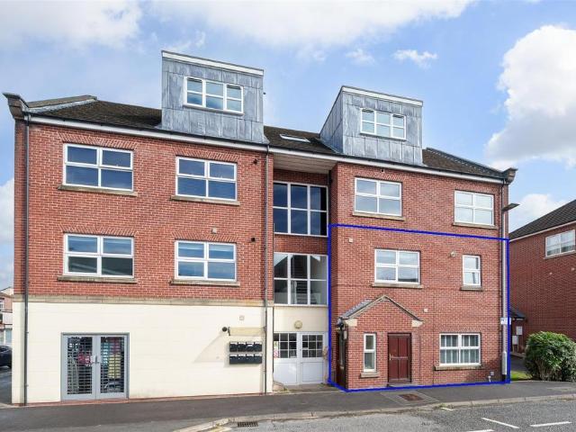 2 bedroom maisonette for sale
