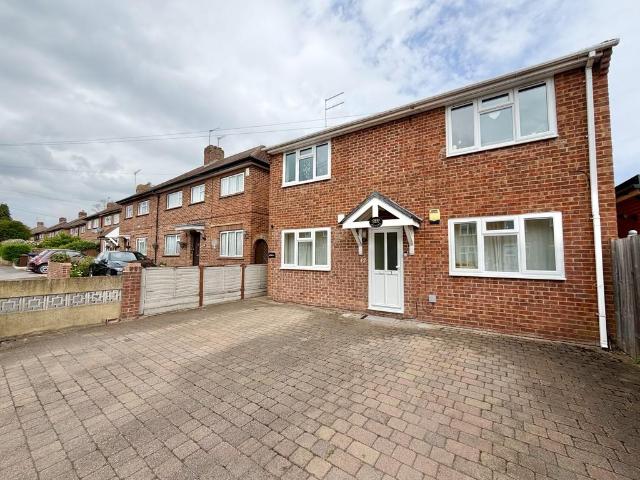 2 bedroom maisonette for sale