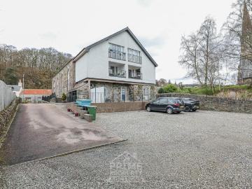2 bedroom maisonette for sale