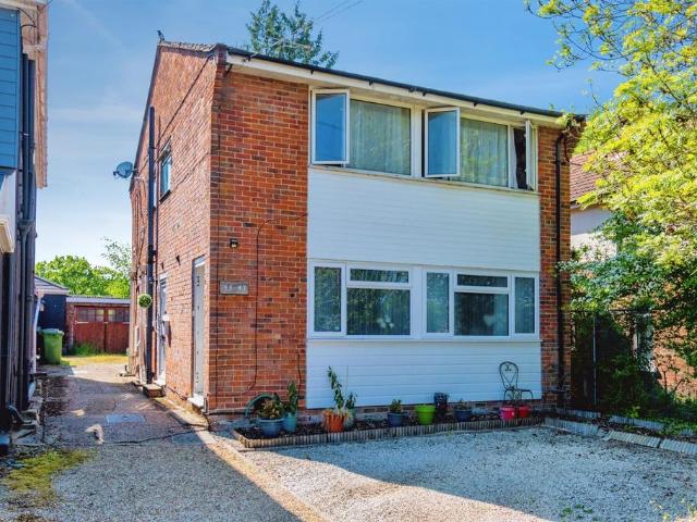 2 bedroom maisonette for sale