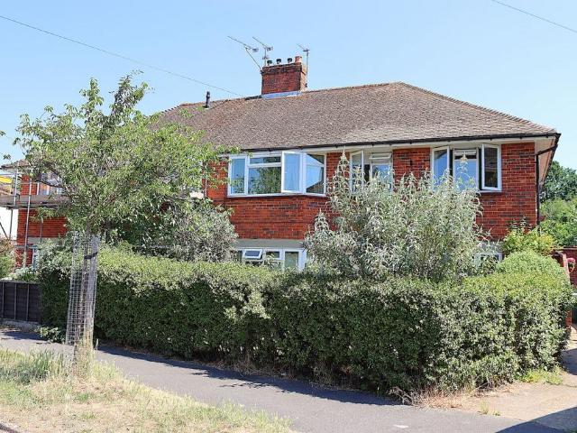 2 bedroom maisonette for sale