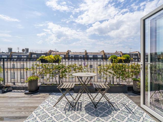 2 bedroom maisonette for sale