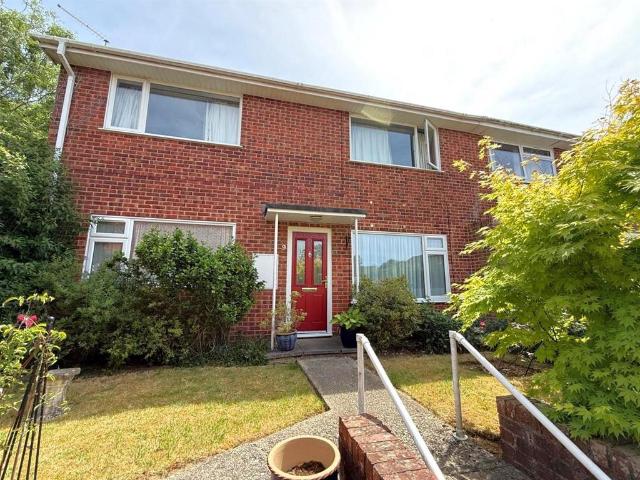 2 bedroom maisonette for sale