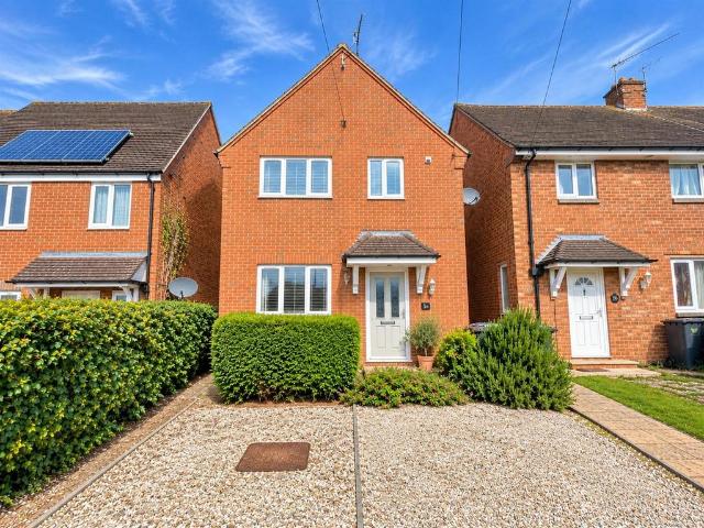 2 bedroom maisonette for sale