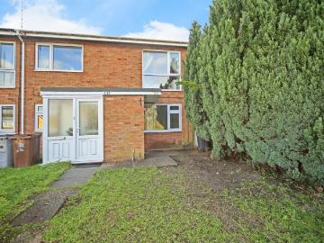 2 bedroom maisonette for sale