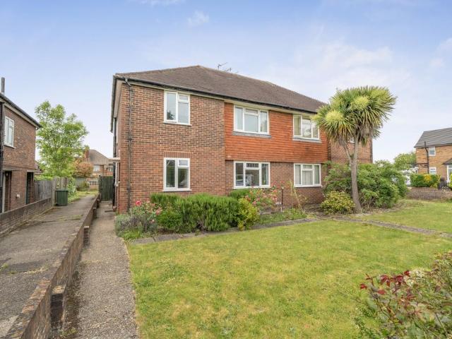 2 bedroom maisonette for sale