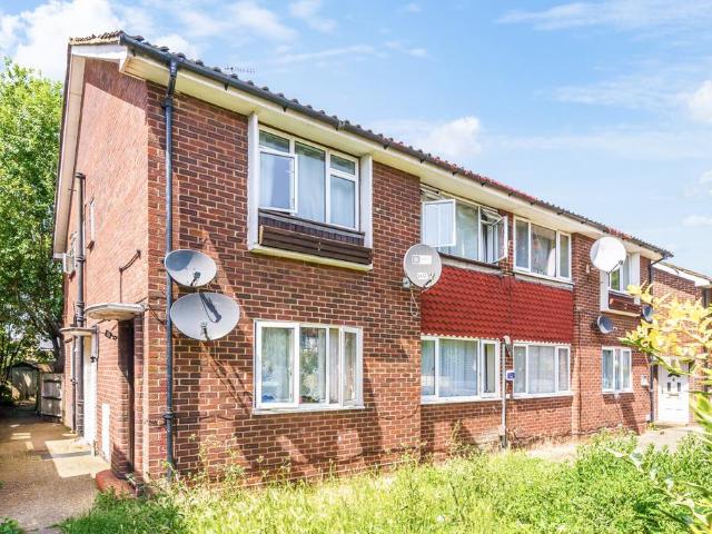 2 bedroom maisonette for sale