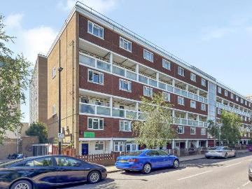 2 bedroom maisonette for sale