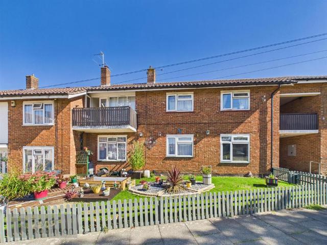 2 bedroom maisonette for sale
