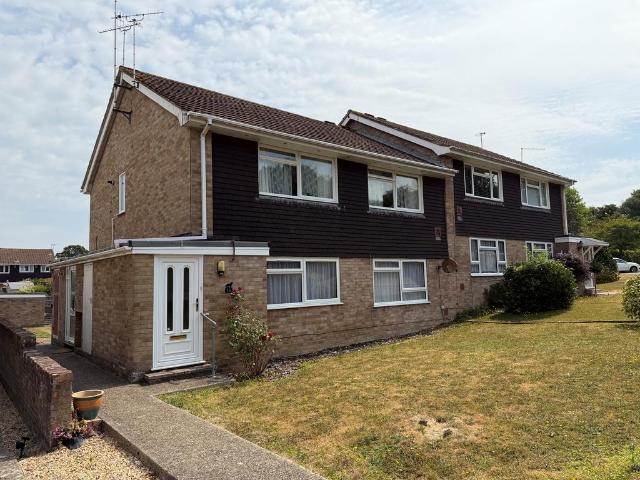 2 bedroom maisonette for sale