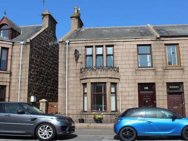 2 bedroom maisonette for sale
