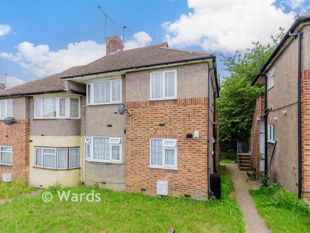 2 bedroom maisonette for sale