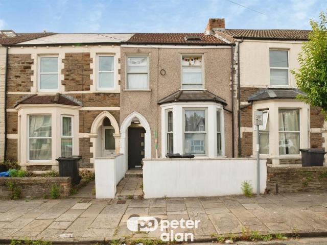 2 bedroom maisonette for sale