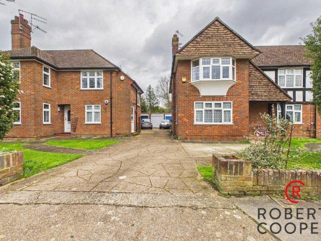 2 bedroom maisonette for sale