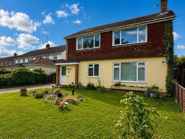 2 bedroom maisonette for sale