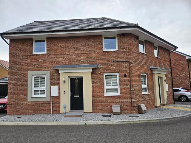 2 bedroom maisonette for sale