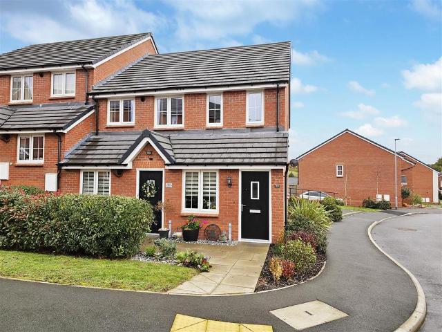 2 bedroom maisonette for sale