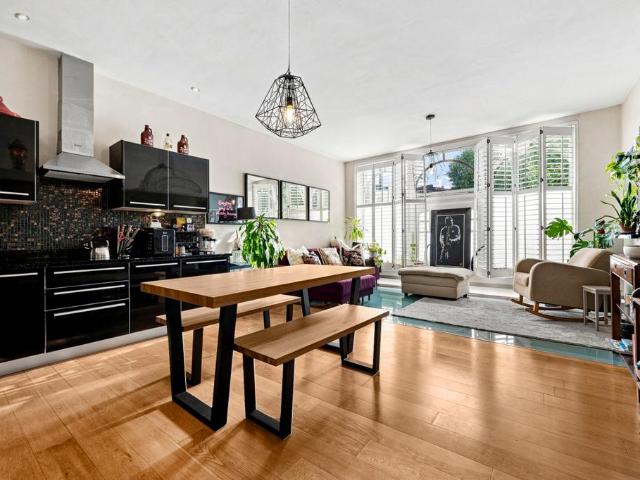 2 bedroom maisonette for sale