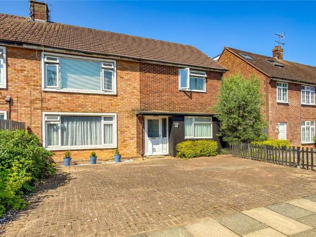 2 bedroom maisonette for sale