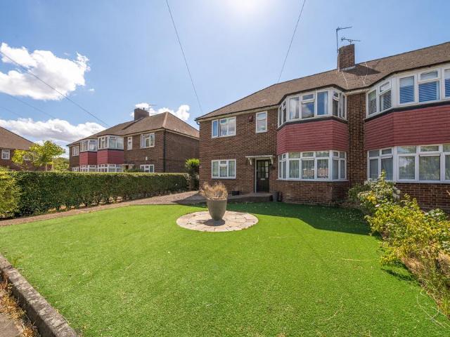 2 bedroom maisonette for sale