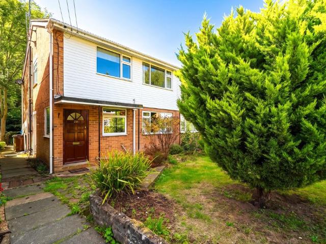 2 bedroom maisonette for sale