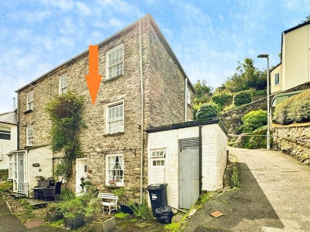 2 bedroom maisonette for sale