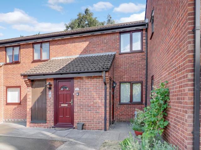 2 bedroom maisonette for sale