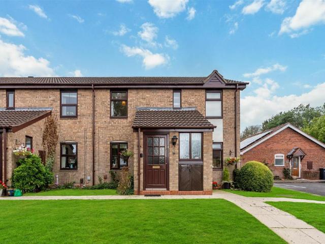 2 bedroom maisonette for sale